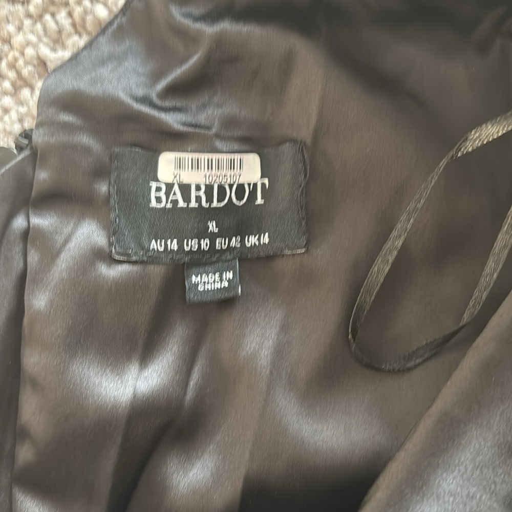 Bardot Black Asymmetrical One-Shoulder Cocktail Dress - Picture 4 of 6